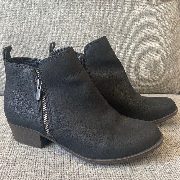 Lucky Brand Other - Lucky Brand Chelsea bootie with side zip for girls size 3 small heel